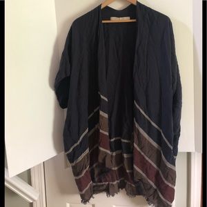 Women’s Large Loft sleeveless shawl